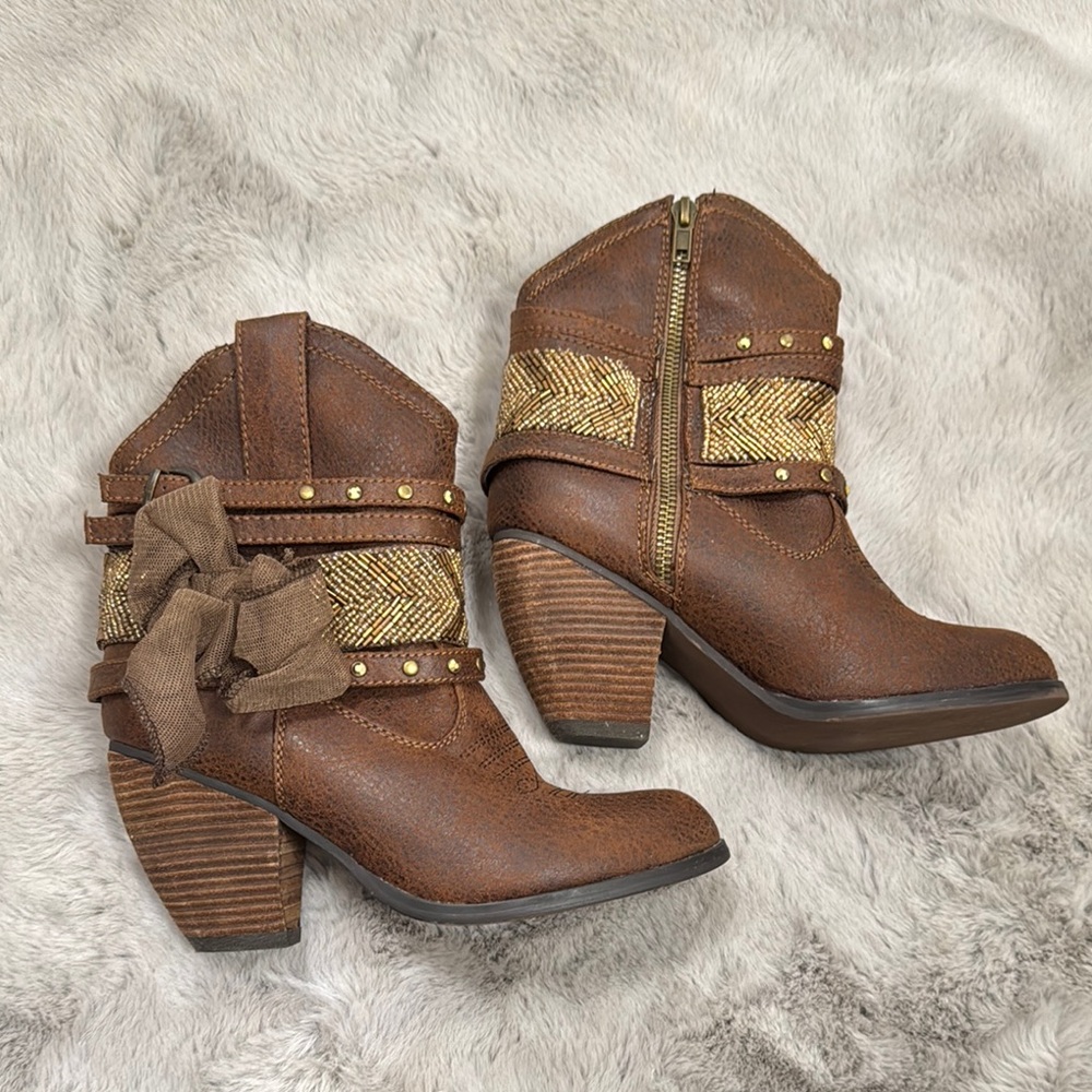 Women's Brown Ankle Boots - Picture 2 of 6